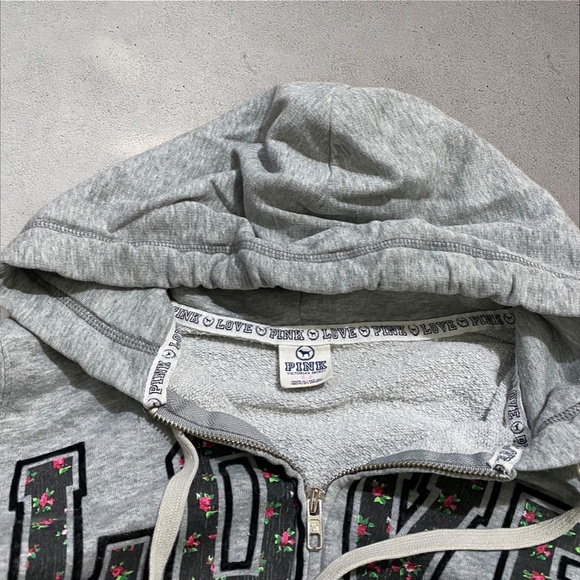 VS PINK “Love Pink” Grey & Black Zip Up Hoodie w/ Flower & Velvet Lettering Deta - Picture 4 of 7
